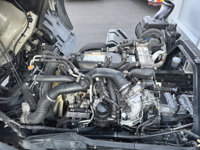 いすゞフォワードアルミウイング中型（4t）[写真23]