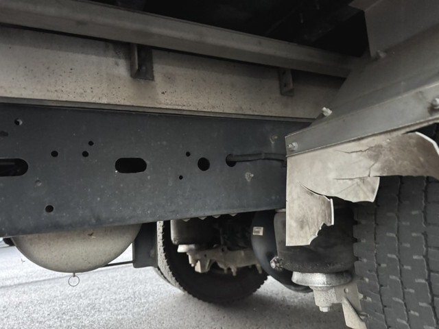 いすゞフォワードアルミウイング中型（4t）[写真29]