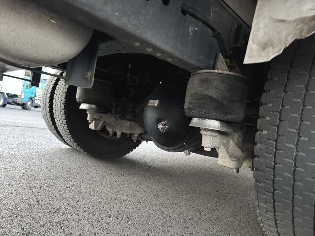 いすゞフォワードアルミウイング中型（4t）[写真30]