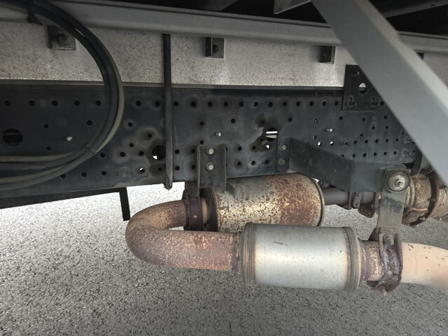 いすゞフォワードアルミウイング中型（4t）[写真31]