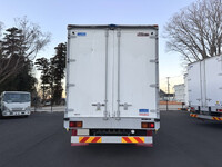 いすゞフォワードアルミウイング中型（4t）[写真09]