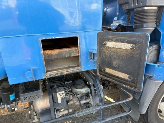 日野レンジャーパッカー車（塵芥車）増トン（6t・8t）[写真21]