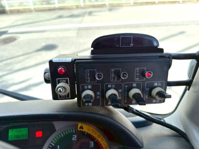 日野レンジャーパッカー車（塵芥車）増トン（6t・8t）[写真31]