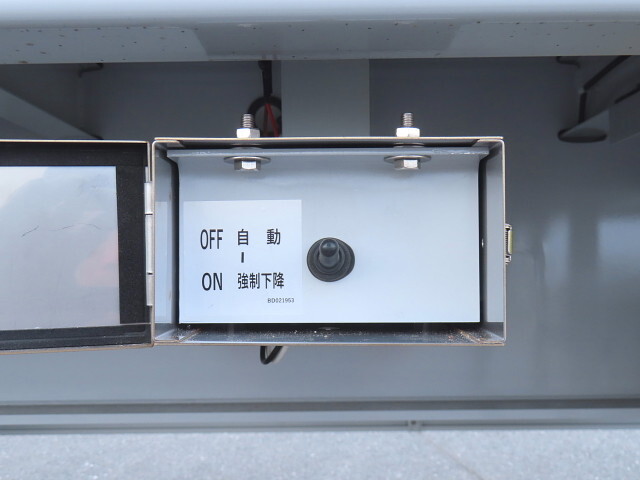 その他のメーカーその他の車種ウイングトレーラー大型（10t）[写真18]