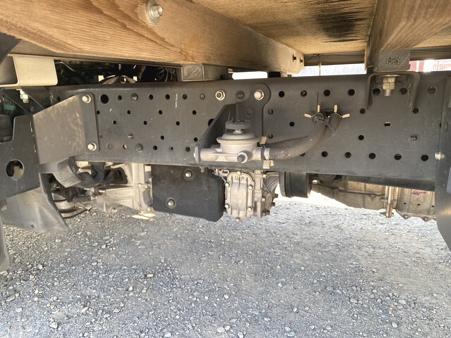 いすゞエルフ平ボディ小型（2t・3t）[写真13]