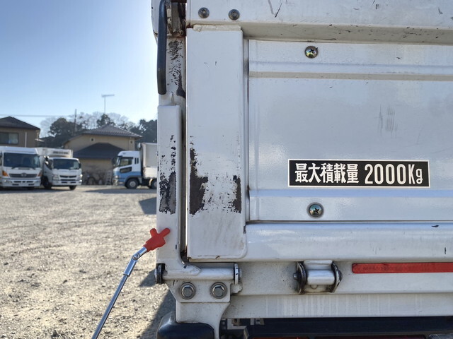 いすゞエルフ平ボディ小型（2t・3t）[写真32]