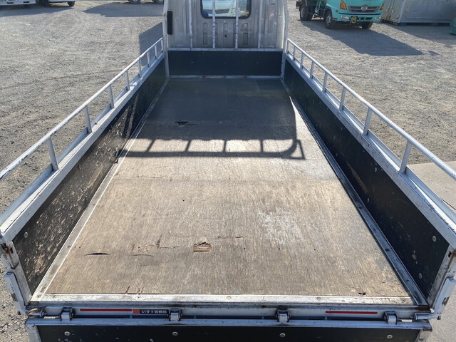 いすゞエルフ平ボディ小型（2t・3t）[写真09]