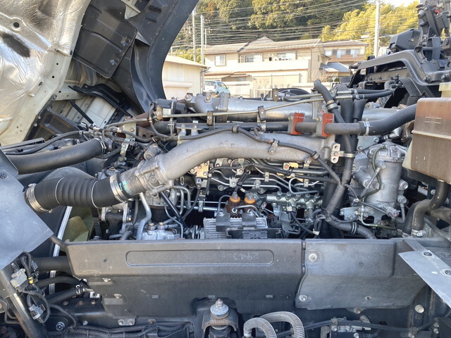 いすゞギガトレーラーヘッド（トラクターヘッド）大型（10t）[写真24]