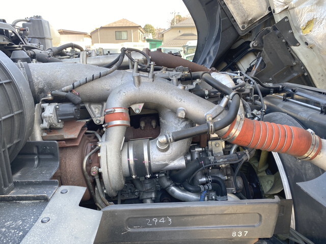 いすゞギガトレーラーヘッド（トラクターヘッド）大型（10t）[写真26]