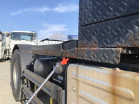 いすゞギガトレーラーヘッド（トラクターヘッド）大型（10t）[写真32]