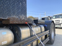 いすゞギガトレーラーヘッド（トラクターヘッド）大型（10t）[写真33]