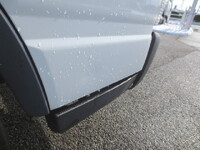 三菱ふそうキャンター平ボディ小型（2t・3t）[写真16]