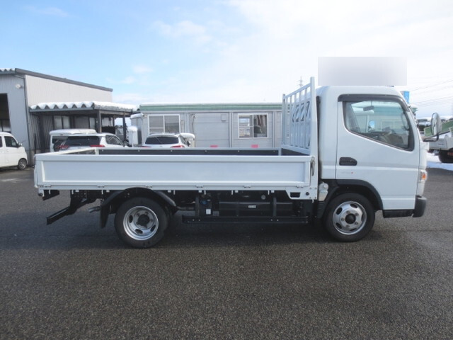 三菱ふそうキャンター平ボディ小型（2t・3t）[写真07]