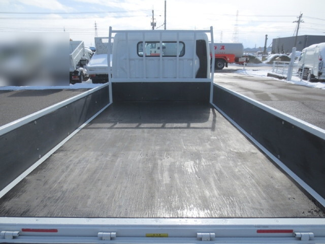 三菱ふそうキャンター平ボディ小型（2t・3t）[写真09]
