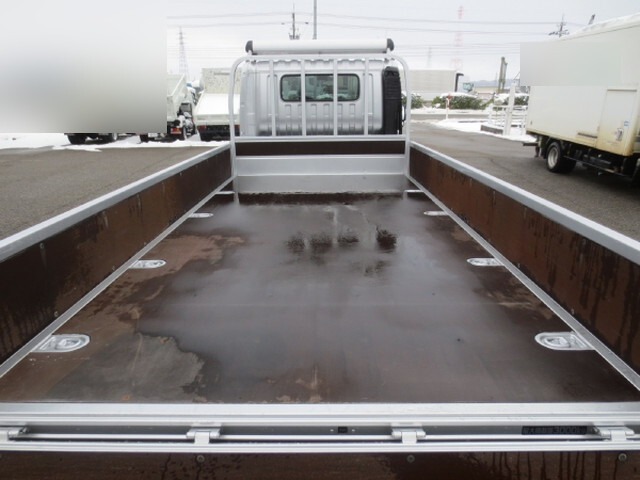 日野デュトロ平ボディ小型（2t・3t）[写真09]