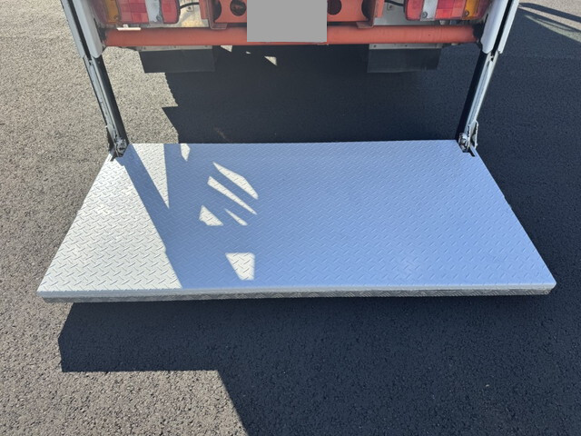 日野デュトロ平ボディ小型（2t・3t）[写真10]