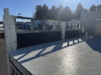 日野デュトロ平ボディ小型（2t・3t）[写真13]