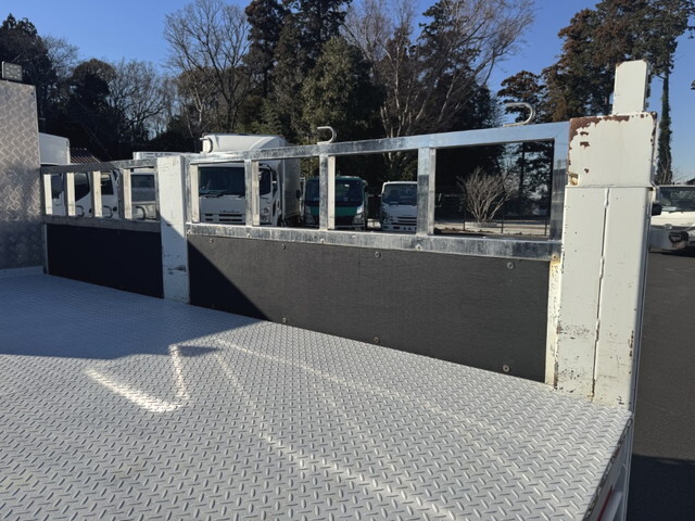 日野デュトロ平ボディ小型（2t・3t）[写真13]