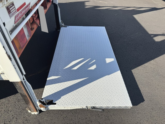 日野デュトロ平ボディ小型（2t・3t）[写真15]