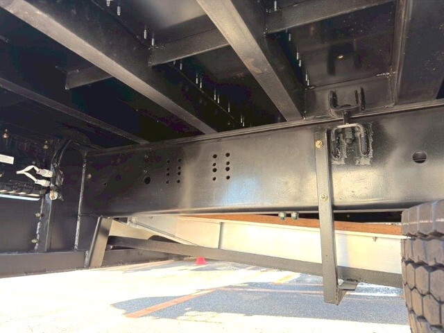 日野レンジャーセルフクレーン4段増トン（6t・8t）[写真15]