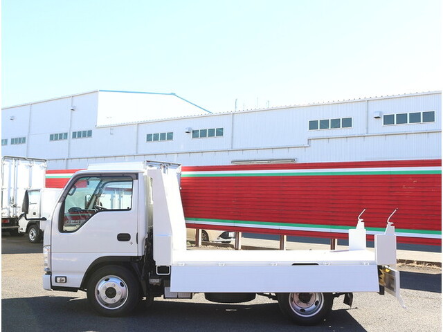 いすゞエルフダンプ小型（2t・3t）[写真11]