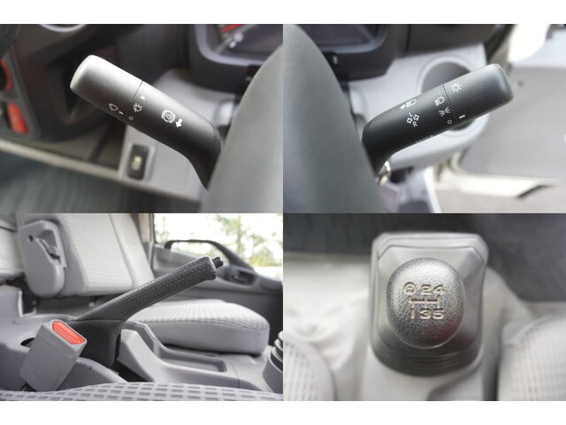 トヨタトヨエース平ボディ小型（2t・3t）[写真33]