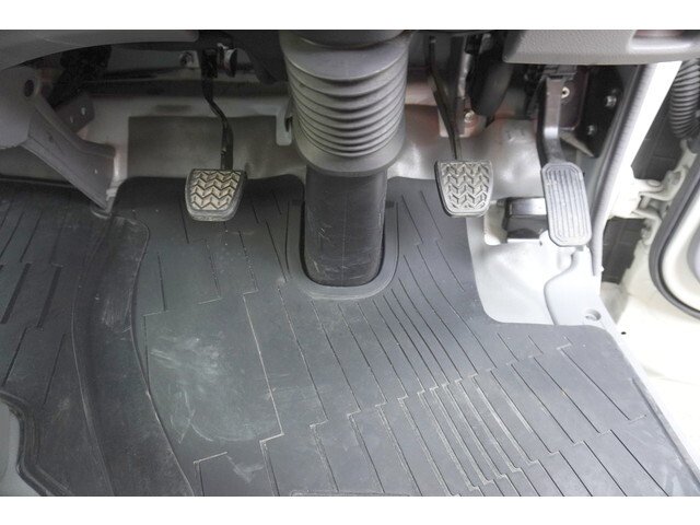 トヨタトヨエース平ボディ小型（2t・3t）[写真34]