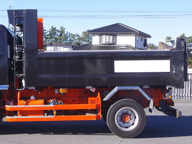 日野レンジャーダンプ増トン（6t・8t）[写真09]