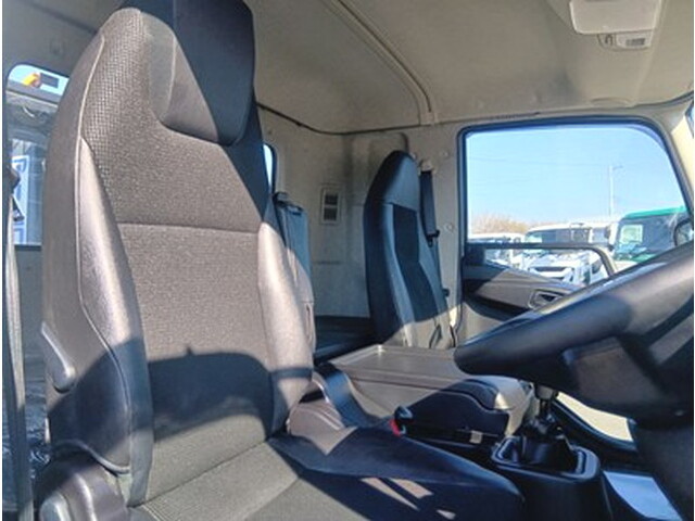 三菱ふそうファイターコンテナ専用車中型（4t）[写真20]