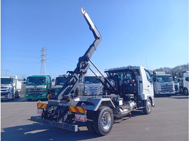 三菱ふそうファイターコンテナ専用車中型（4t）[写真04]