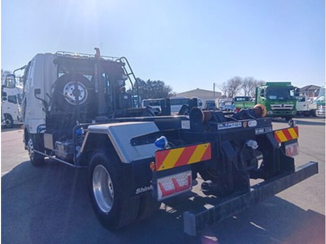 三菱ふそうファイターコンテナ専用車中型（4t）[写真06]