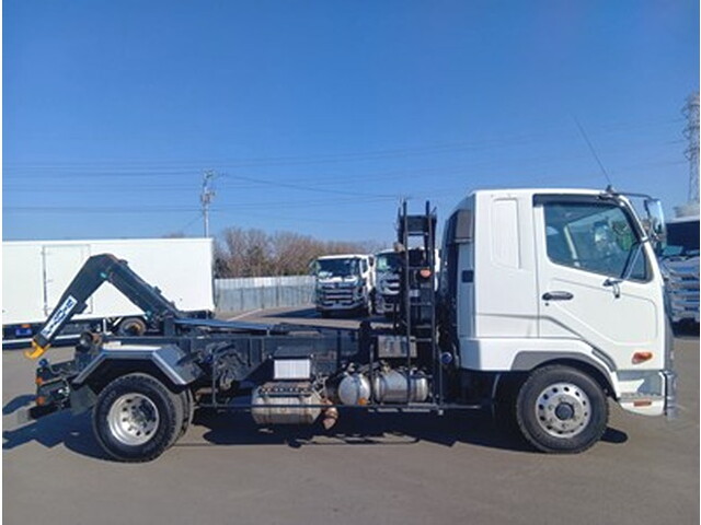 三菱ふそうファイターコンテナ専用車中型（4t）[写真08]