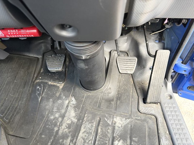 いすゞエルフアルミブロック小型（2t・3t）[写真28]