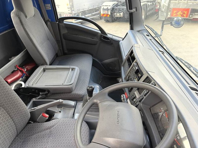 いすゞエルフアルミブロック小型（2t・3t）[写真30]