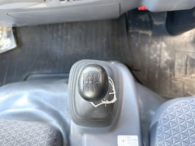 いすゞエルフアルミブロック小型（2t・3t）[写真33]