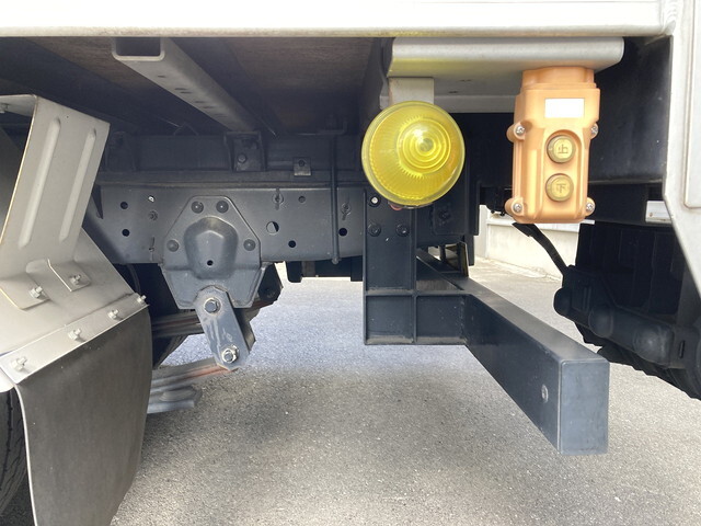 日産アトラスアルミバン小型（2t・3t）[写真17]