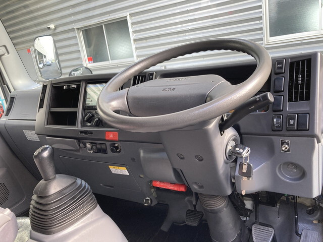 日産アトラスアルミバン小型（2t・3t）[写真23]