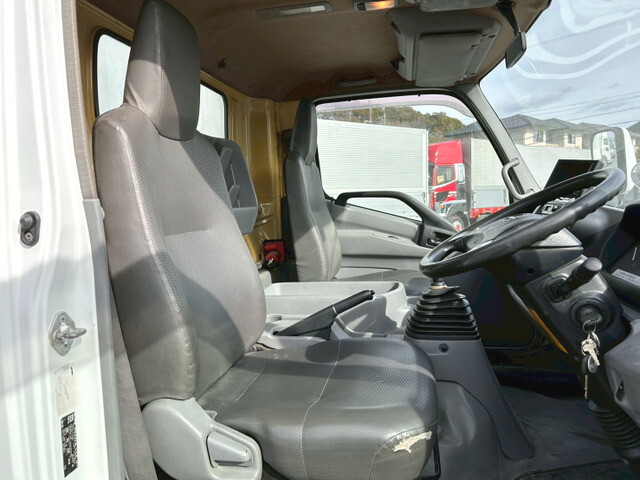 日野デュトロアルミウイング小型（2t・3t）[写真21]