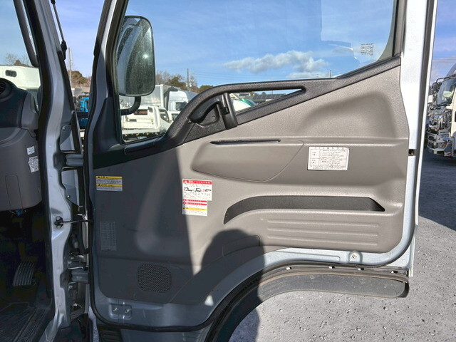 三菱ふそうキャンタークレーン4段小型（2t・3t）[写真16]