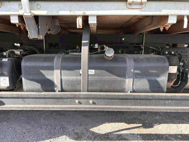 三菱ふそうキャンタークレーン4段小型（2t・3t）[写真30]