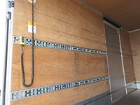 三菱ふそうキャンターアルミバン小型（2t・3t）[写真28]