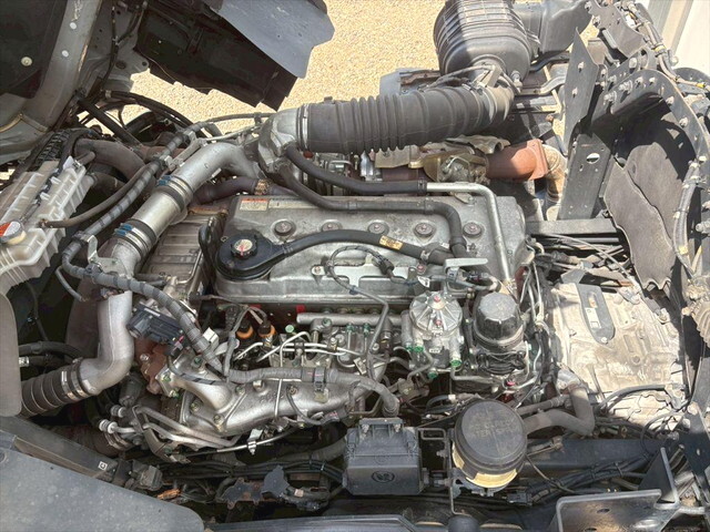 日野プロフィア冷凍車（冷蔵車）大型（10t）[写真19]