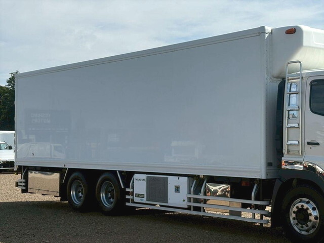 日野プロフィア冷凍車（冷蔵車）大型（10t）[写真05]