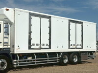 日野プロフィア冷凍車（冷蔵車）大型（10t）[写真07]