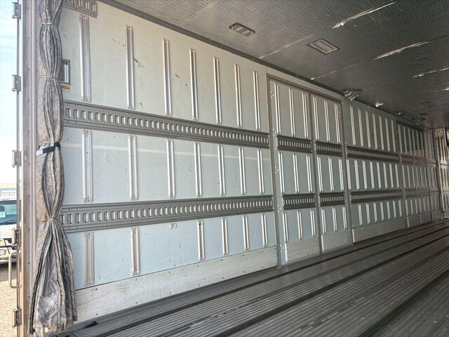 日野プロフィア冷凍車（冷蔵車）大型（10t）[写真09]