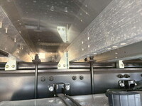 UDトラックスクオンアルミウイング大型（10t）[写真14]