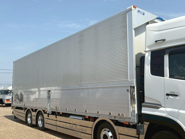 UDトラックスクオンアルミウイング大型（10t）[写真05]