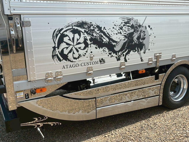 UDトラックスクオンアルミウイング大型（10t）[写真07]