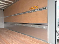 三菱ふそうファイターアルミウイング中型（4t）[写真11]