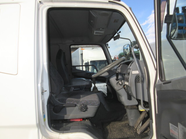 三菱ふそうファイタークレーン5段中型（4t）[写真10]